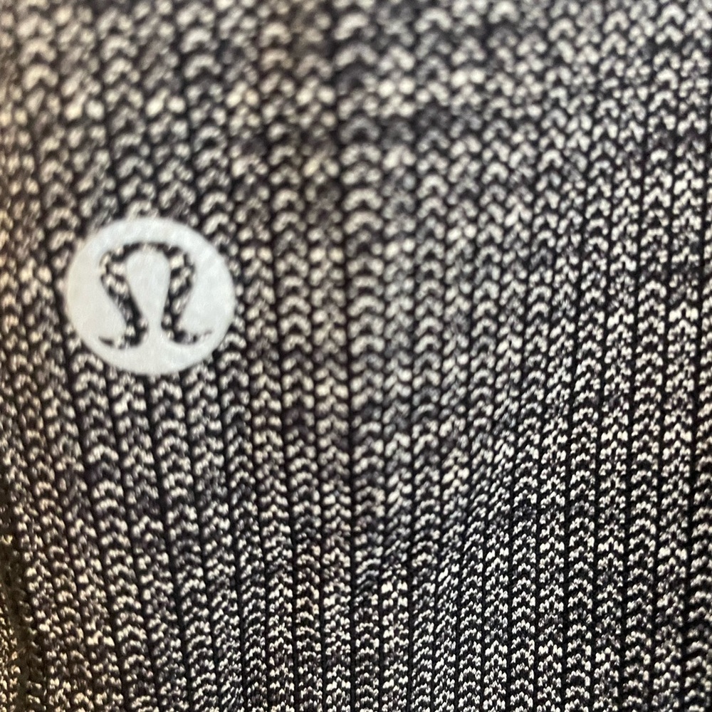 Reflective Lululemon Leggings - Picture 6 of 6